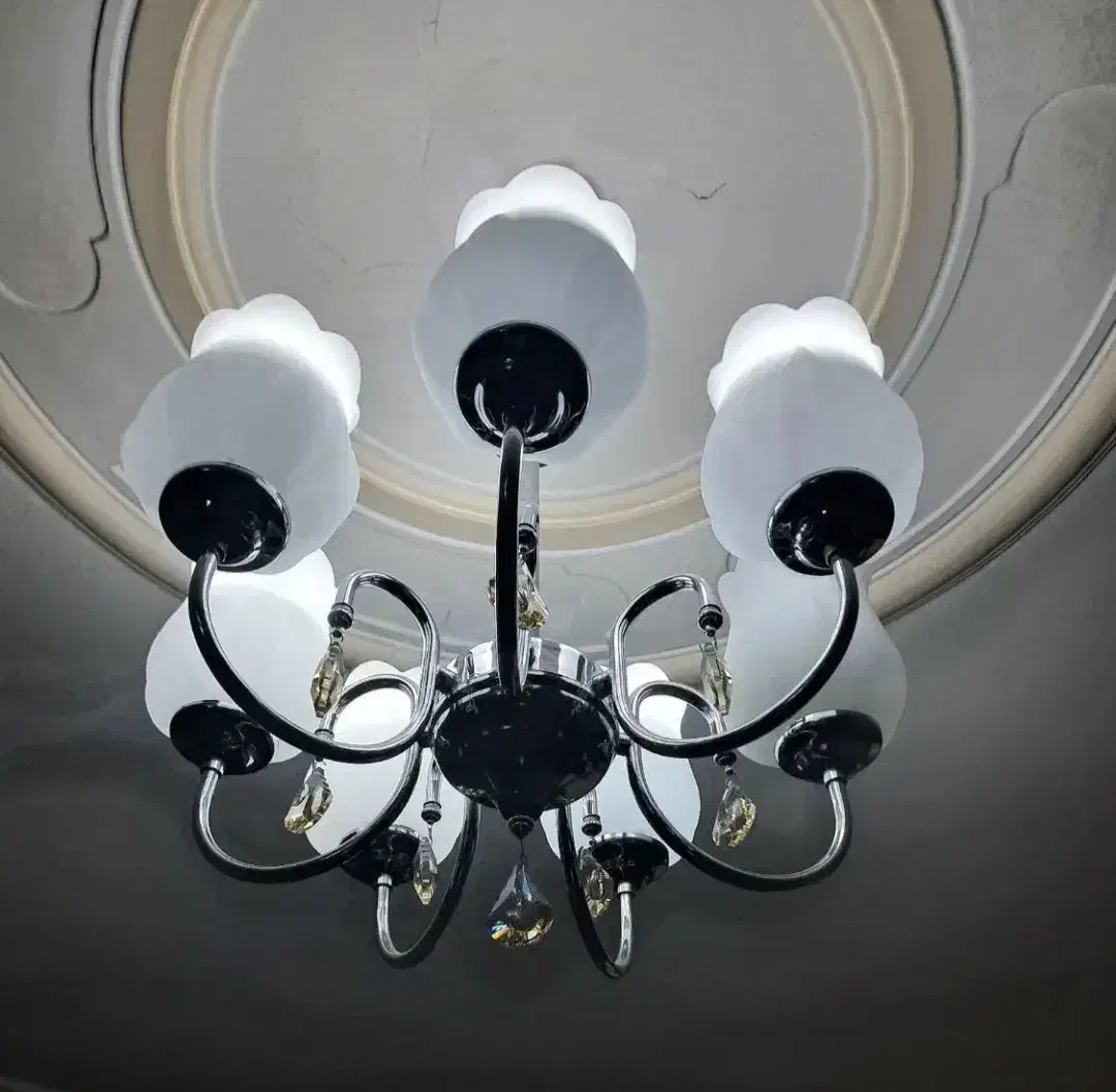 لوستر ۷شاخه کروم نقره ای کاملا سالم و درحد نو.۲عدد|لوستر و چراغ آویز|فردیس, شهرک ارم|دیوار