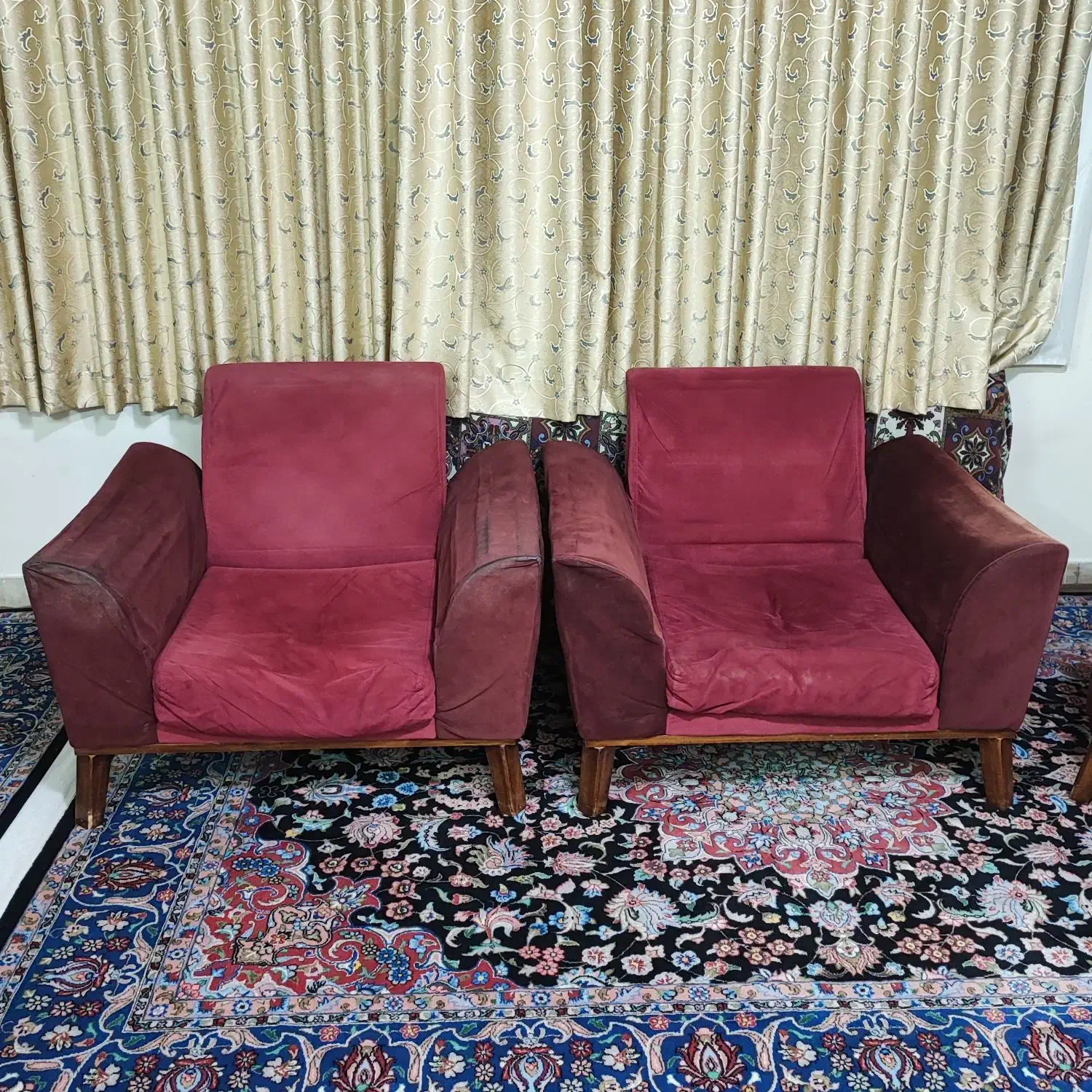 نیم ست مبل راحتی پنج نفره|مبلمان خانگی و میز عسلی|قم, چهار مردان|دیوار