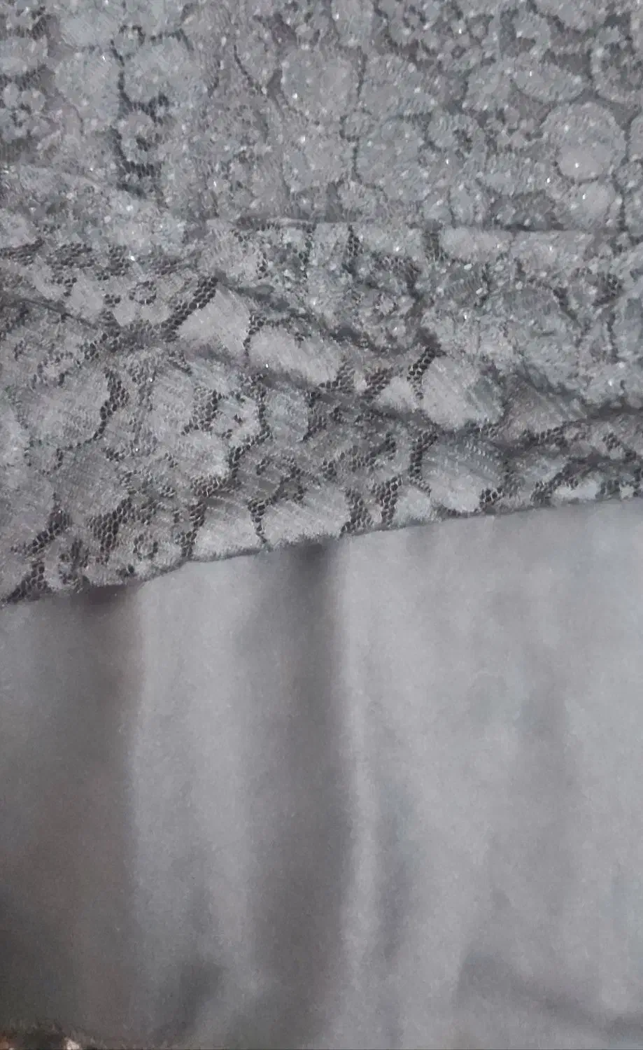 لباس مجلسی|لباس|صحنه, |دیوار