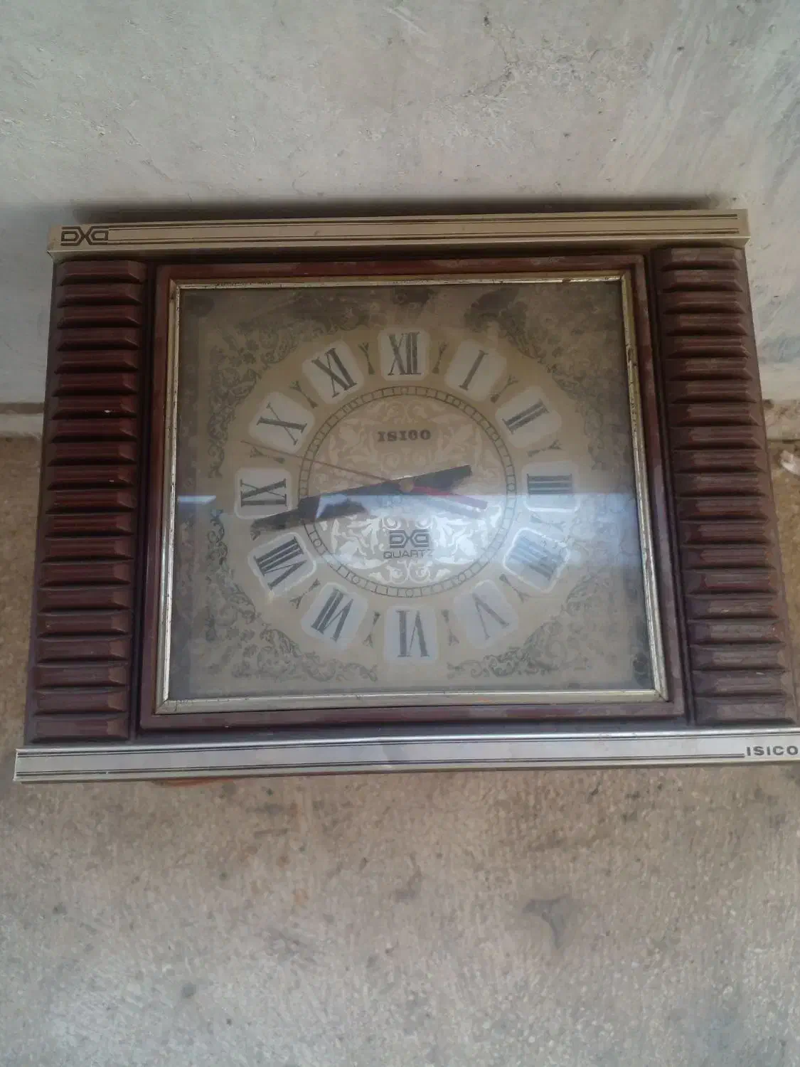 ساعت قدیمی کوارتز عتیقه|ساعت دیواری و تزئینی|فولادشهر, A2|دیوار