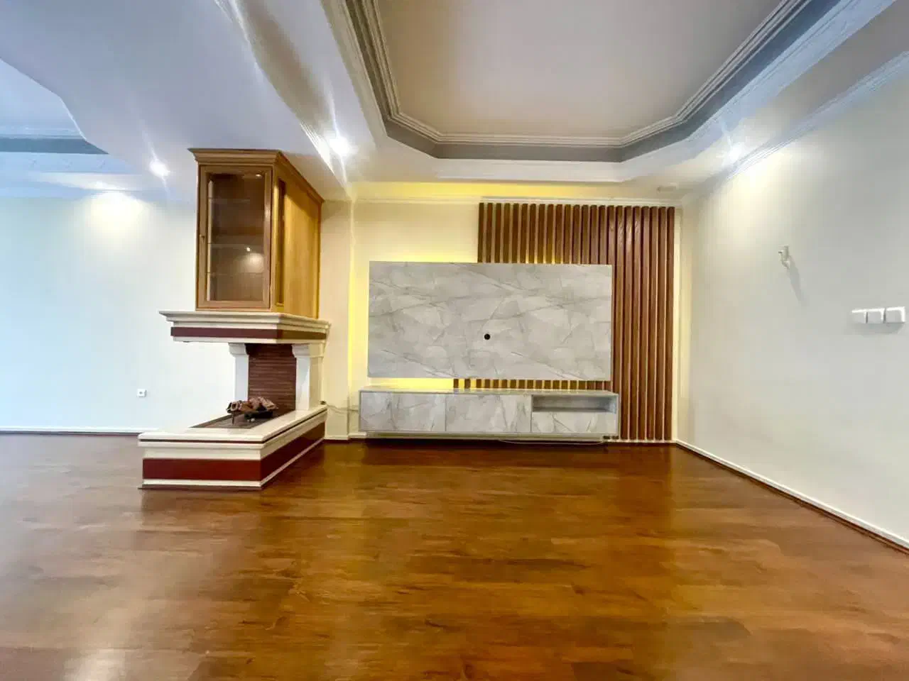 اجاره آپارتمان ۱۱۰متر/مشاعات آبی/حکمت غربی|اجارهٔ آپارتمان|تهران, قیطریه|دیوار