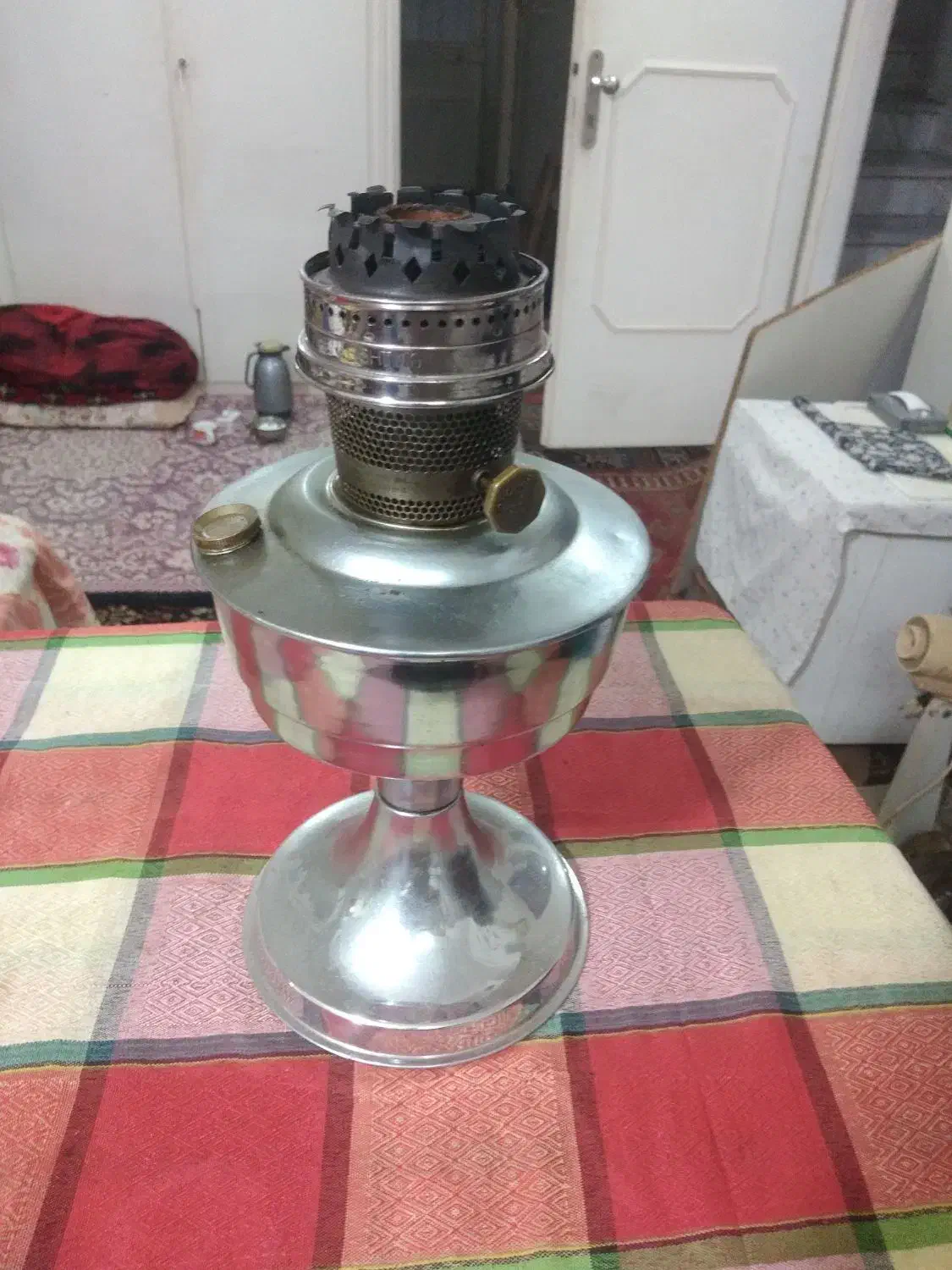 لمپا اصلی دوشیشه خورروس|کلکسیون اشیاء عتیقه|گرگان, |دیوار