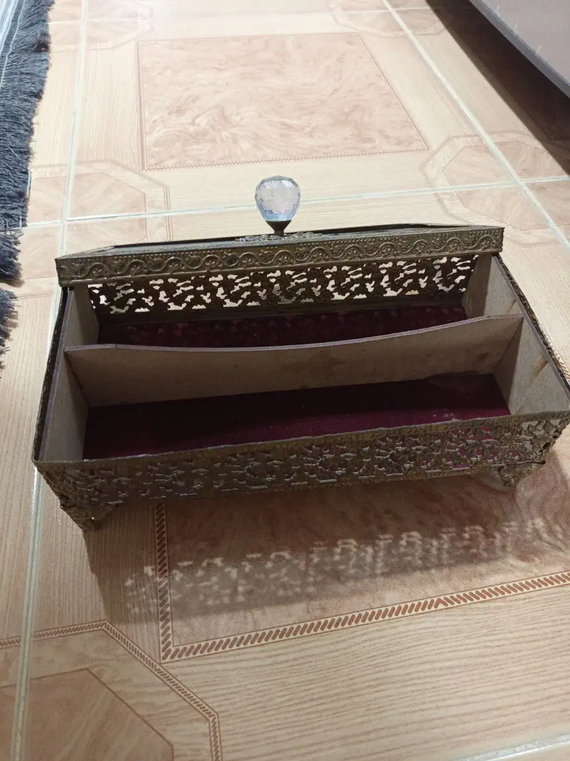 جای شکلات|سرویس روتختی|صومعه‌سرا, |دیوار