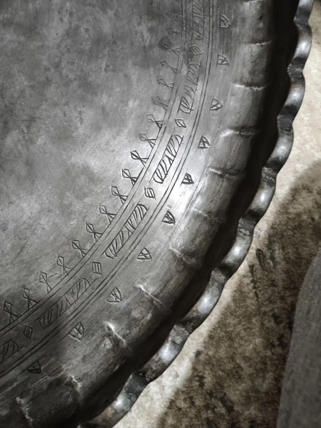 مجمع قلم|کلکسیون اشیاء عتیقه|لنگرود, |دیوار