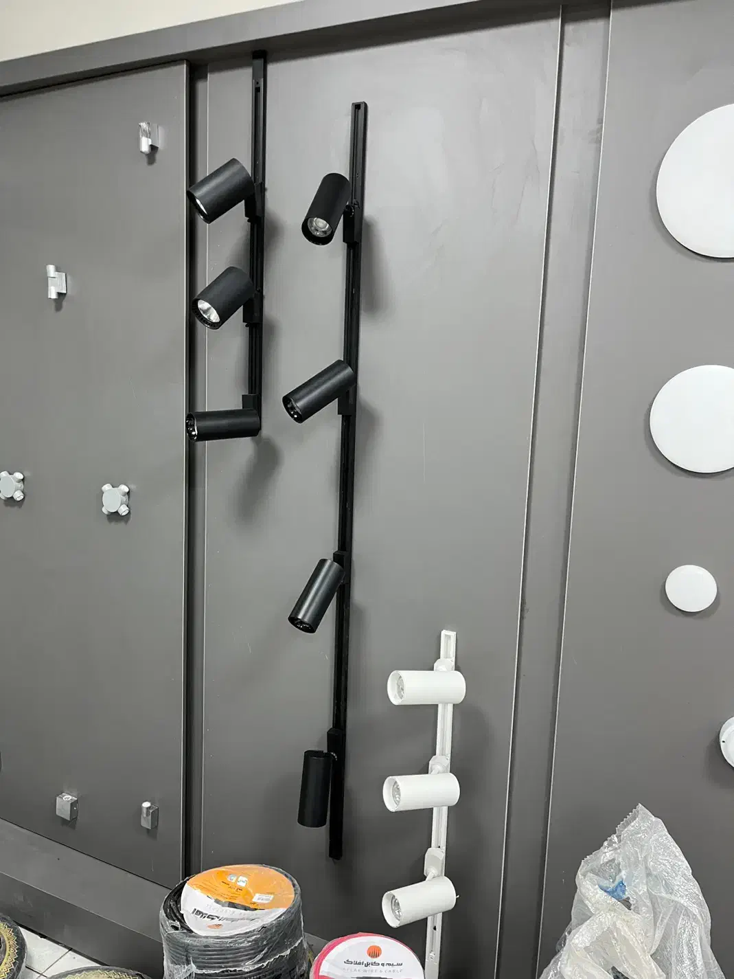 فروش ویژه چراغ های ریلی|لامپ و چراغ|بم, |دیوار