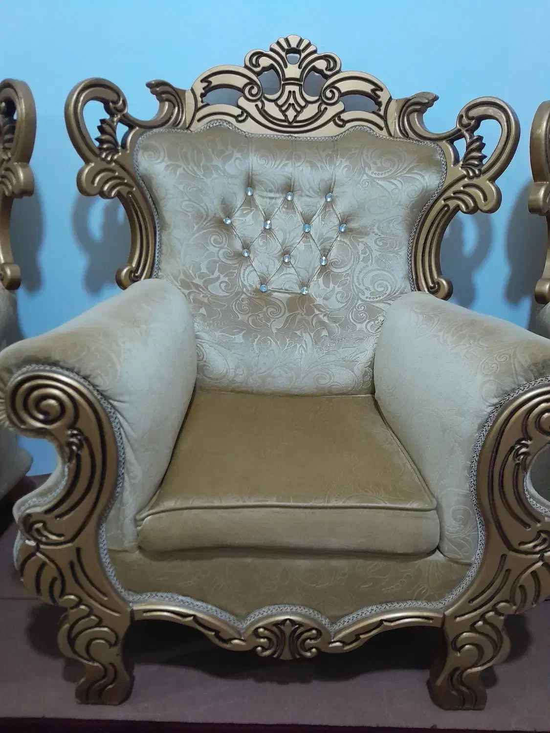 مبل سلطنتی و راحتی ۷ نفره|مبلمان خانگی و میز عسلی|تبریز, |دیوار