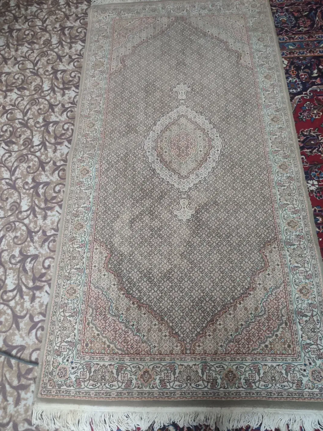 کناره دو در یک تراکم بالا|فرش|بناب, |دیوار