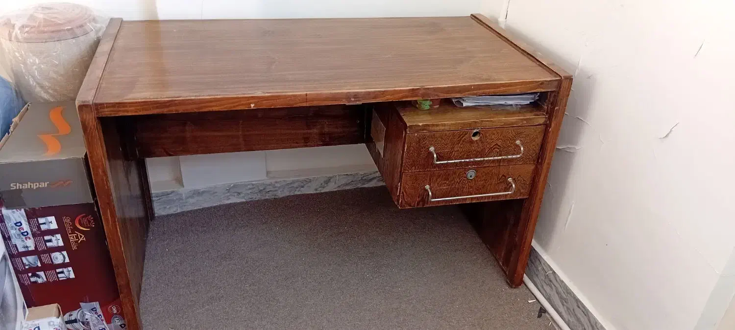 میز تحریر|میز تحریر و کامپیوتر|اراک, |دیوار