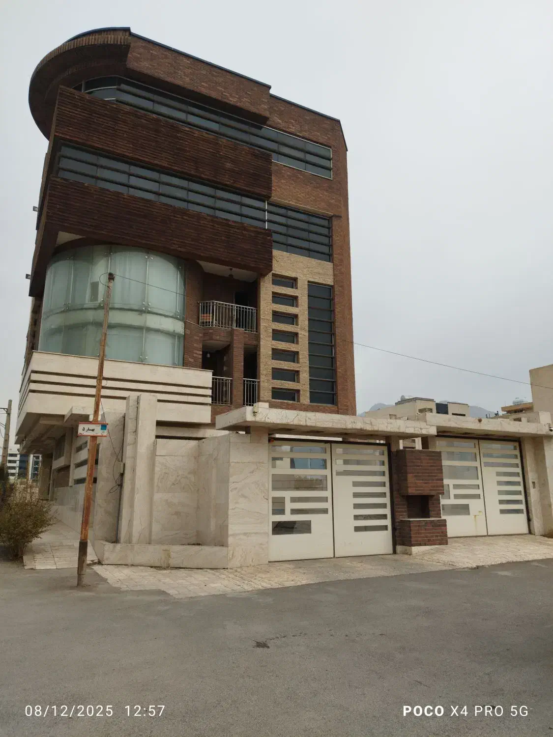 اجاره آپارتمان لوکس 96 متری در روشن دشت بلوار بهار|اجارهٔ آپارتمان|اصفهان, شهرک زاینده رود|دیوار