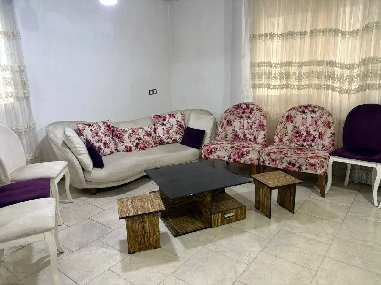 مبل ۵نفره تمیز و شیک|مبلمان خانگی و میز عسلی|ساری, |دیوار