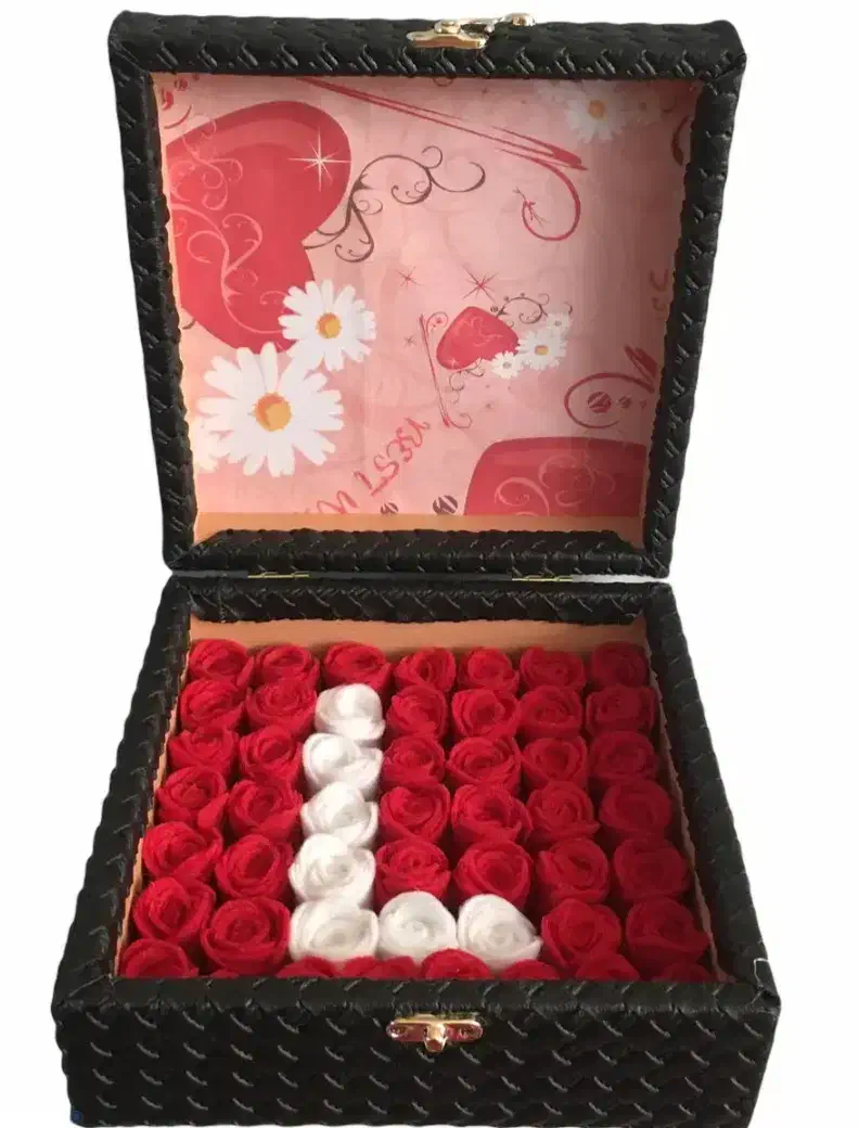 دسته گل روبانی باکس گل روبانی تخفیف ویژه|گل مصنوعی|ملایر, |دیوار