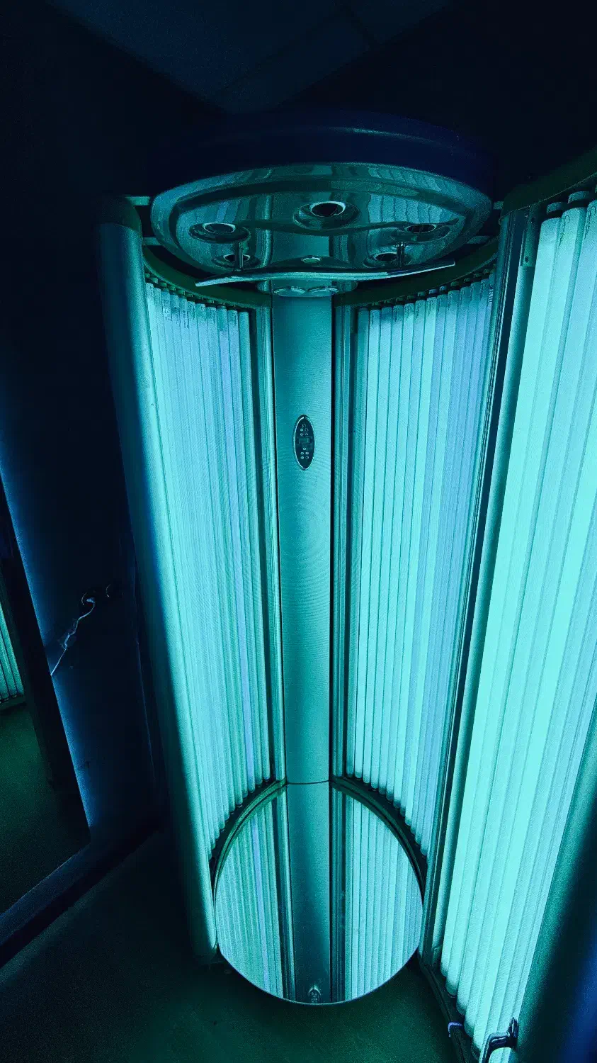 سالن سولاریوم|خدمات آرایشگری و زیبایی|تهران, شهرک ولیعصر شمالی|دیوار