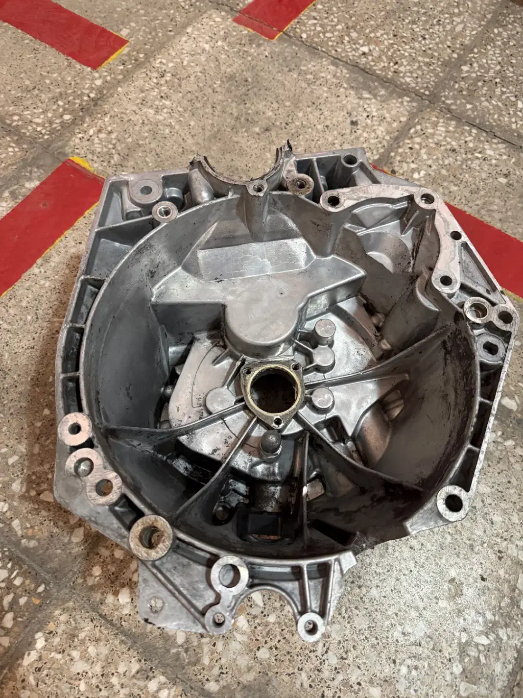 پوسته گیربکس رانا استوک در حد آک|قطعات یدکی و لوازم جانبی|کرج, گلشهر|دیوار