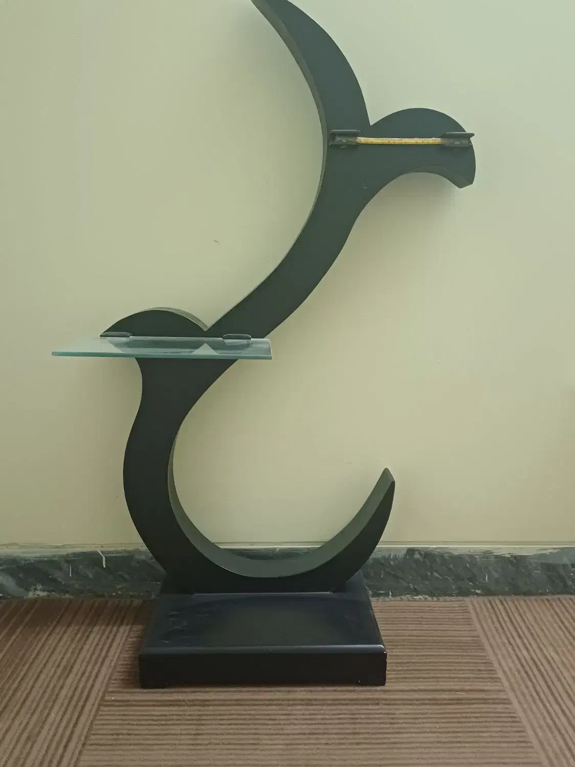 میز تلفن و اسند گل سفید|میز تلفن|همدان, |دیوار