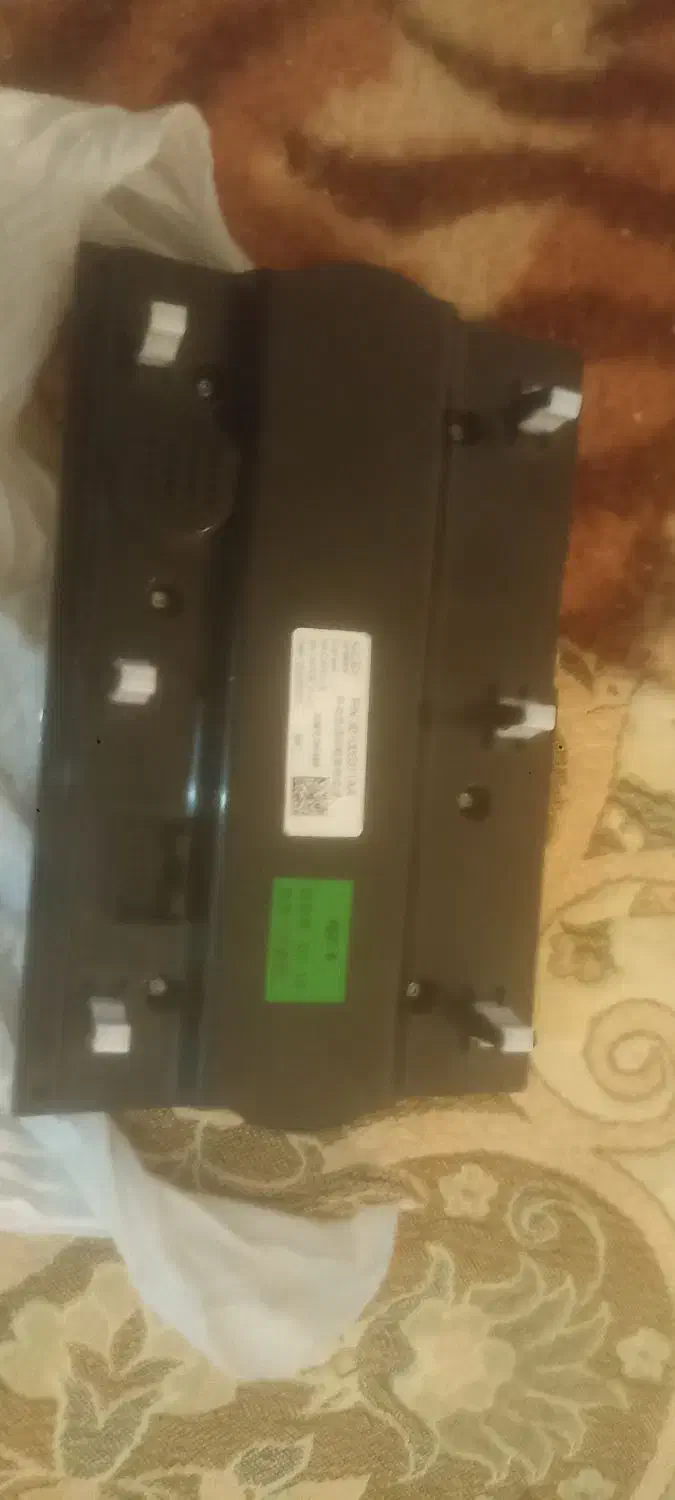 دوتا مانتور ماشین برای مدیران خودرو قیمت تواقغی|قطعات یدکی و لوازم جانبی|اسلام‌شهر, شهرک طالقانی|دیوار