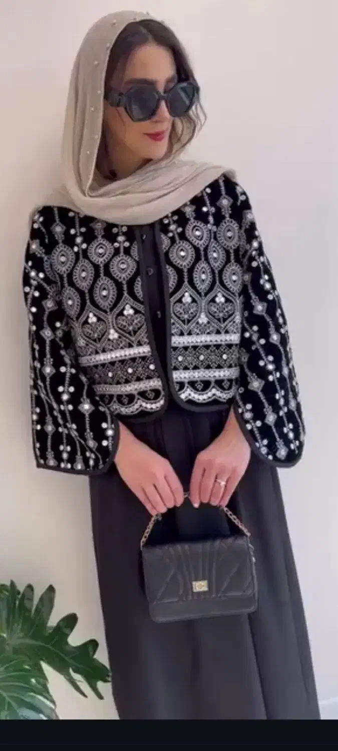 پارچه مخمل حاشیه دار ونوس ۹۰۰۰ اصل هندی|لباس|شیراز, احمدی جنوبی|دیوار