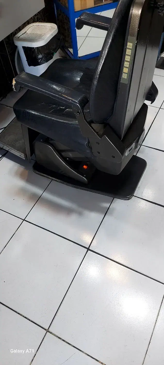 صندلی برقی آرایشگری|آرایشگاه و سالنهای زیبایی|پردیس, فاز ۱|دیوار