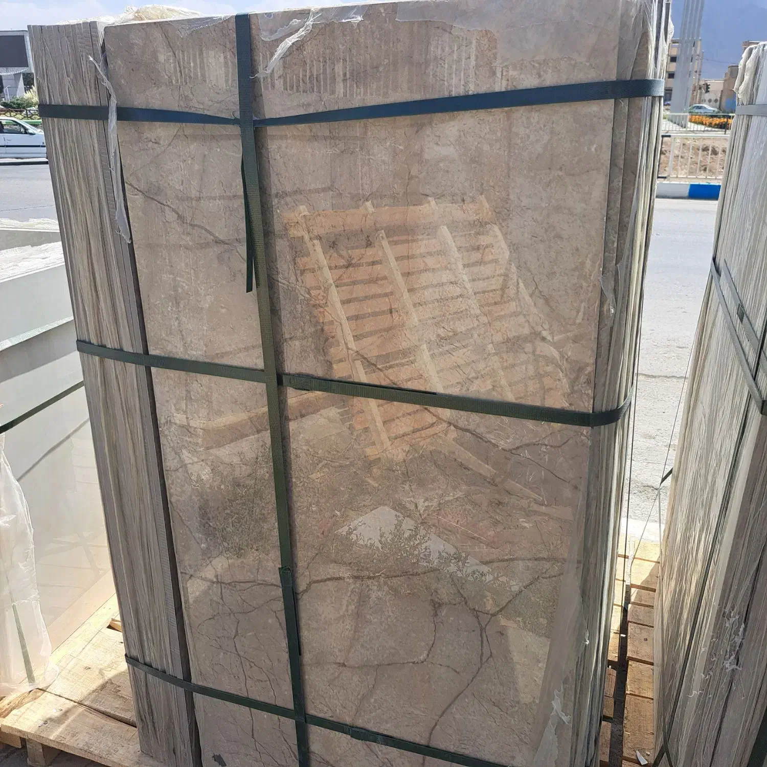 سرامیک پرسلان نانو پولیش ۸۰ ۸۰، براق یک در یک|مصالح و تجهیزات ساختمان|اصفهان, بهارستان|دیوار