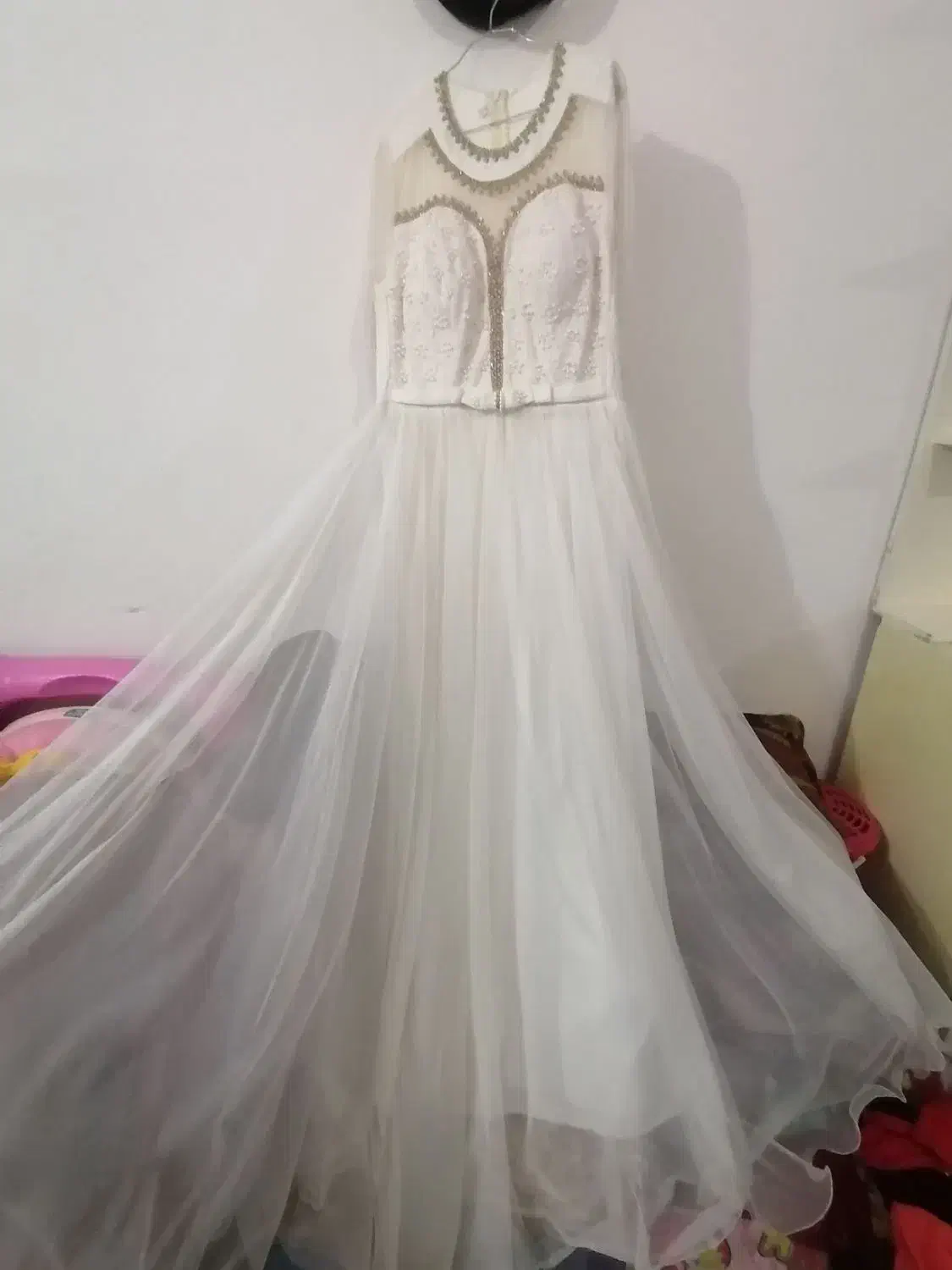 لباس عقدی وبله برون|لباس|خمام, |دیوار