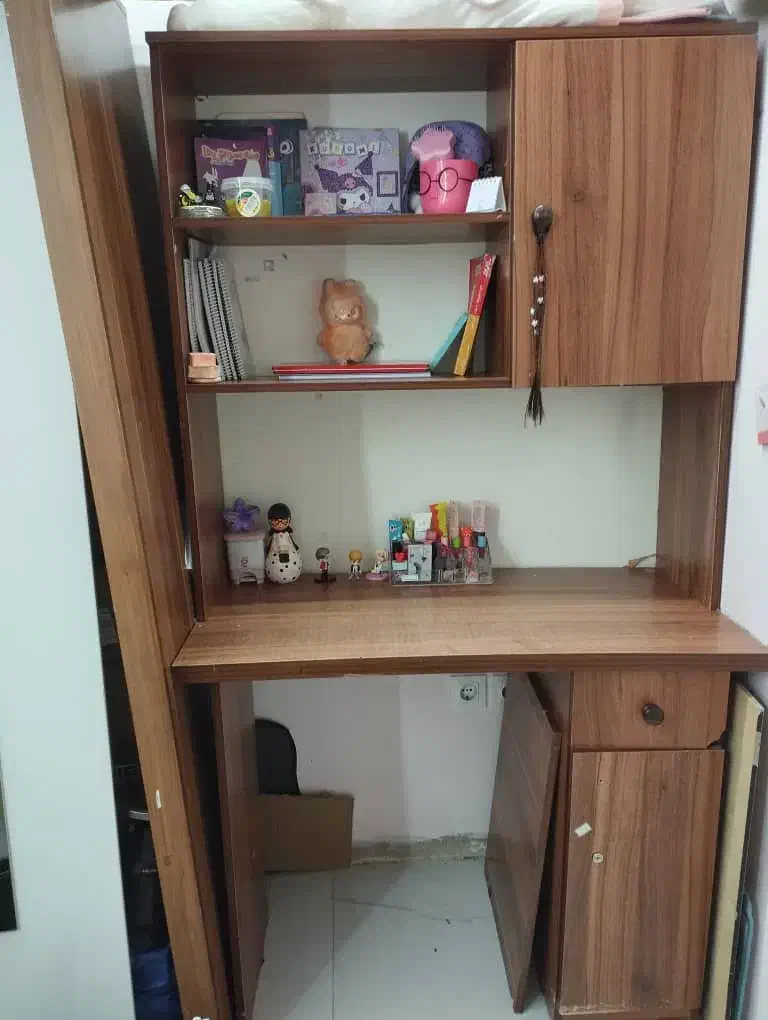 تخت و میز تحریر و کتابخانه|تخت و سرویس خواب|همدان, |دیوار