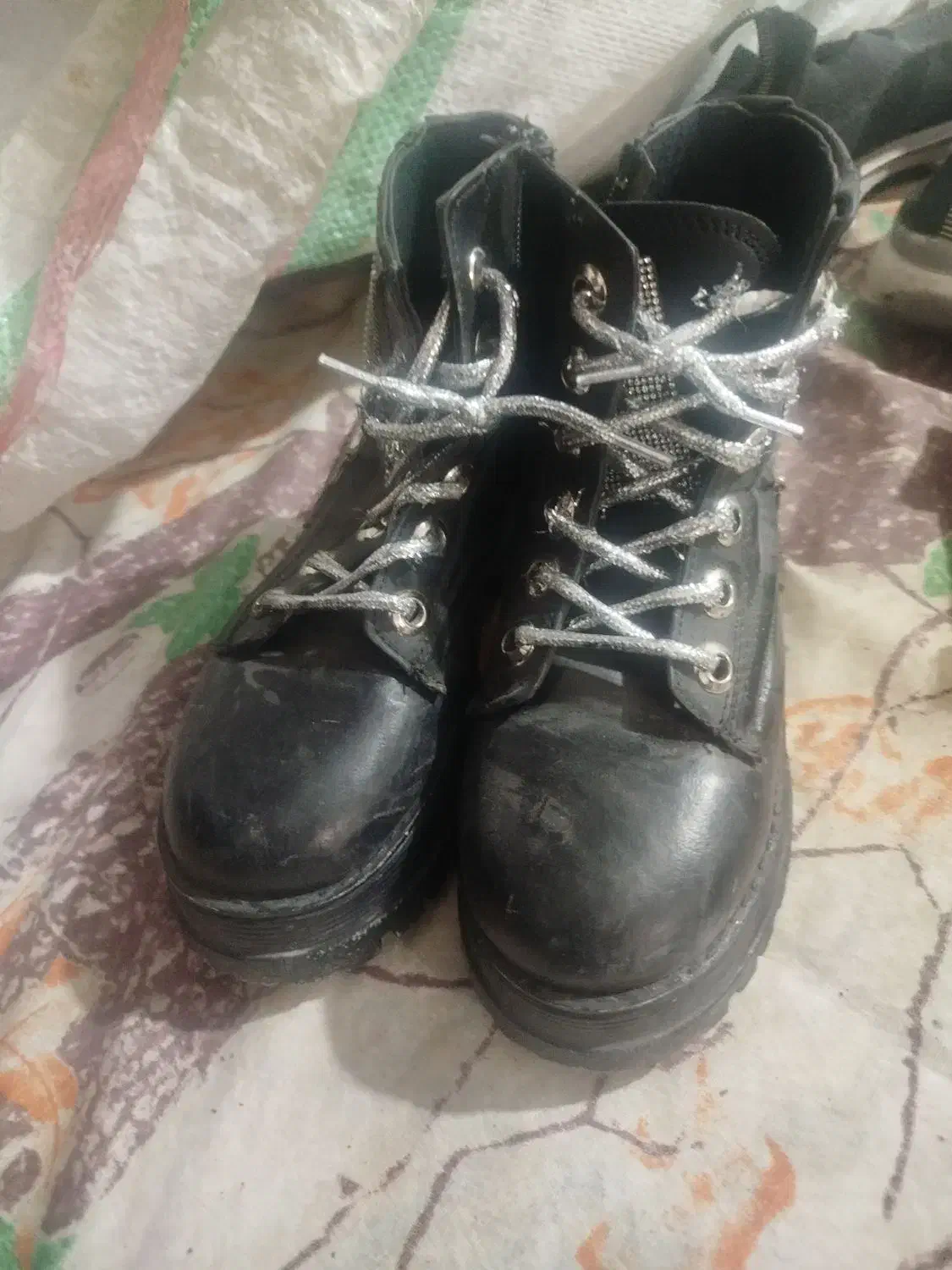 پوتین بچه گانه مهاباد|کفش و لباس بچه|مهاباد (آذربایجان غربی), |دیوار