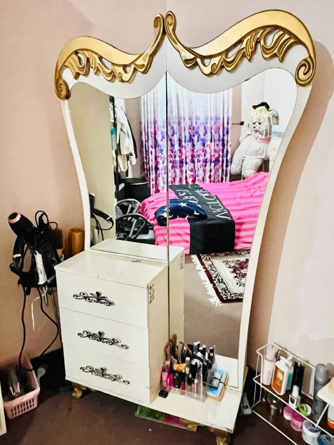 میز آرایشی با آینه طرح سلطنتی|مبلمان خانگی و میز عسلی|شوشتر, |دیوار