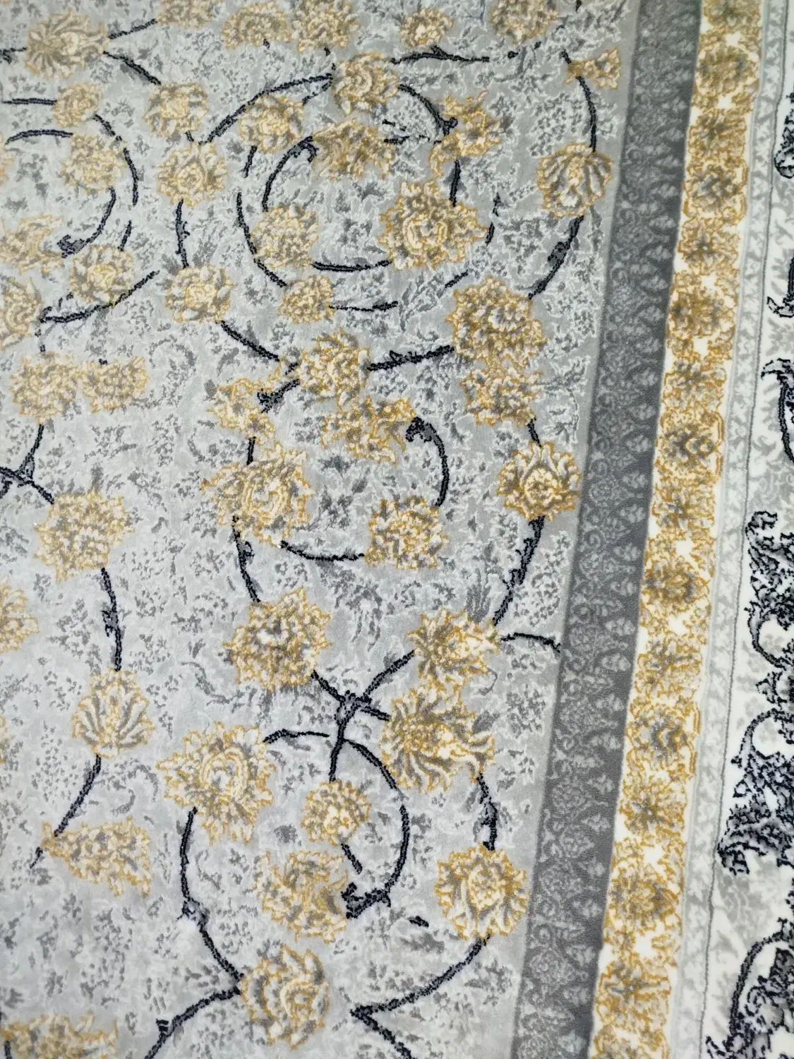 کاملا نونو|فرش|رباطکریم, رباطکریم|دیوار