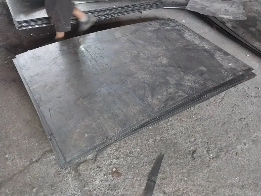 ۲ نفر کارگر ساده و شاگرد و یکنفر آشنا با جوشکاری|استخدام صنعتی، فنی، مهندسی|شاهدشهر, |دیوار