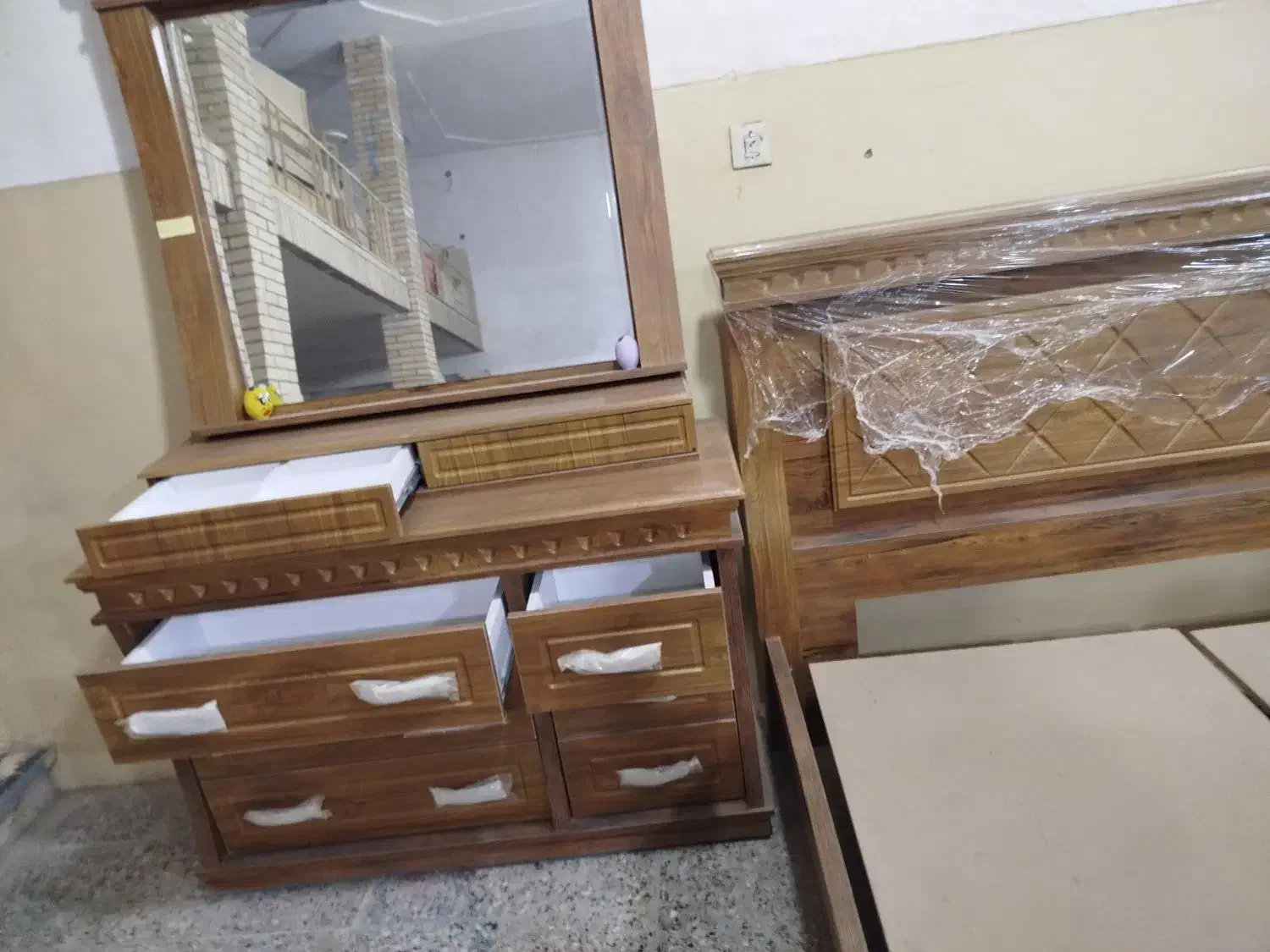 سرویس خواب|تخت و سرویس خواب|زابل, |دیوار