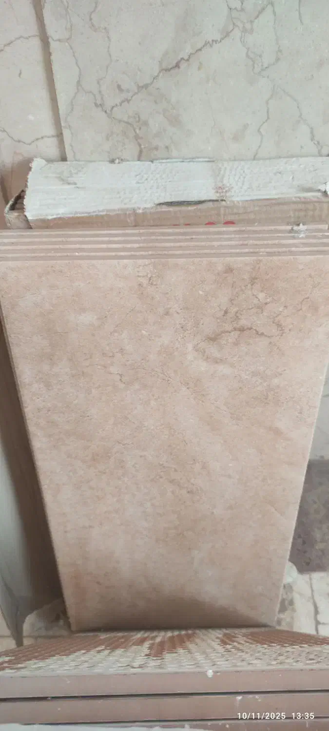 کاشی ۳۰*۶۰|مصالح و تجهیزات ساختمان|کرج, فاز ۳ مهرشهر|دیوار