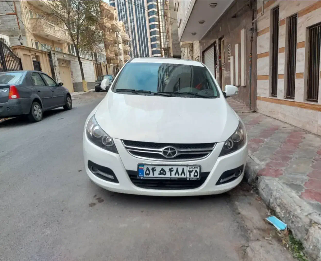 جک j5 اتومات ۹۶ کم کارکرد استثنایی|خودرو سواری و وانت|تبریز, |دیوار