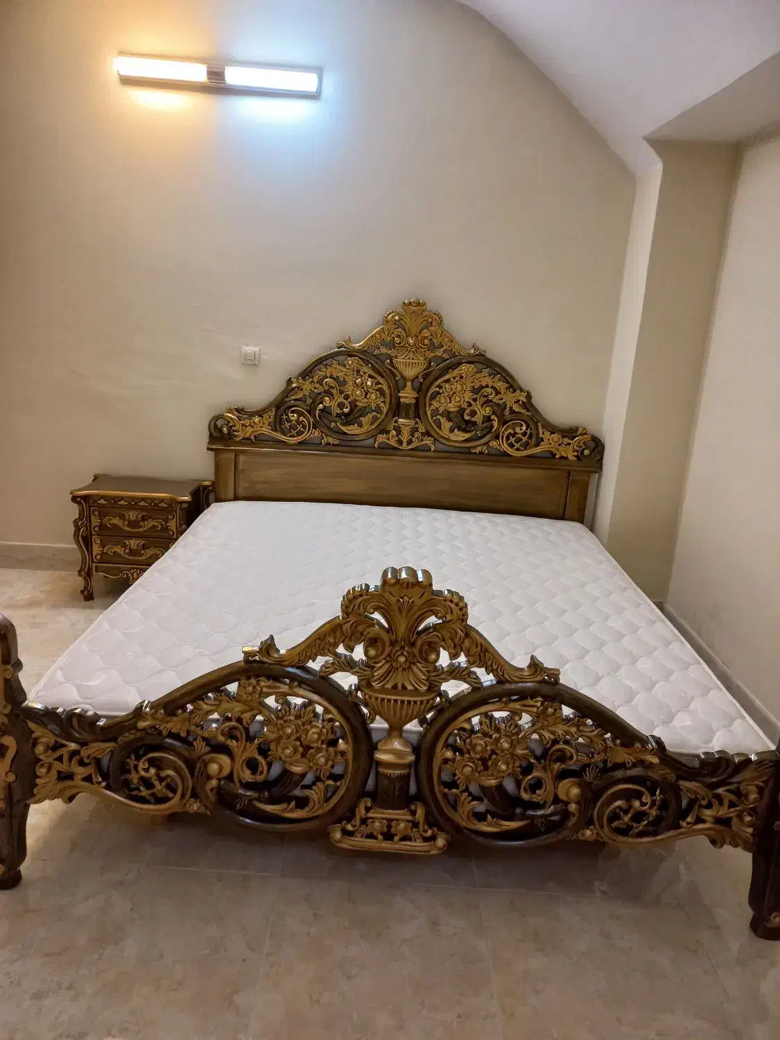 سرویس خواب دو نفره|تخت و سرویس خواب|اصفهان, برازنده|دیوار