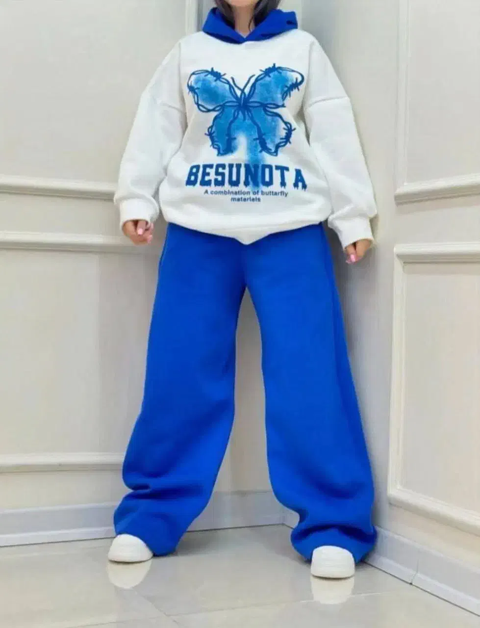 هودی اورجینال طرح پروانه+. شلوار اسلش|لباس|صحنه, |دیوار