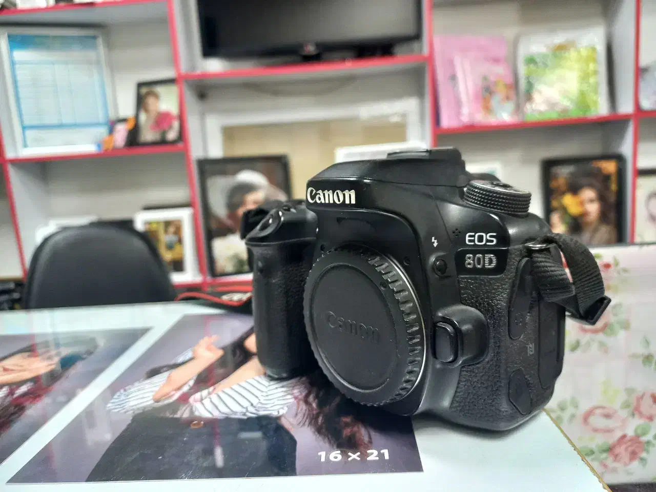 دوربین کنون 80D|دوربین عکاسی و فیلم‌برداری|صفادشت, |دیوار