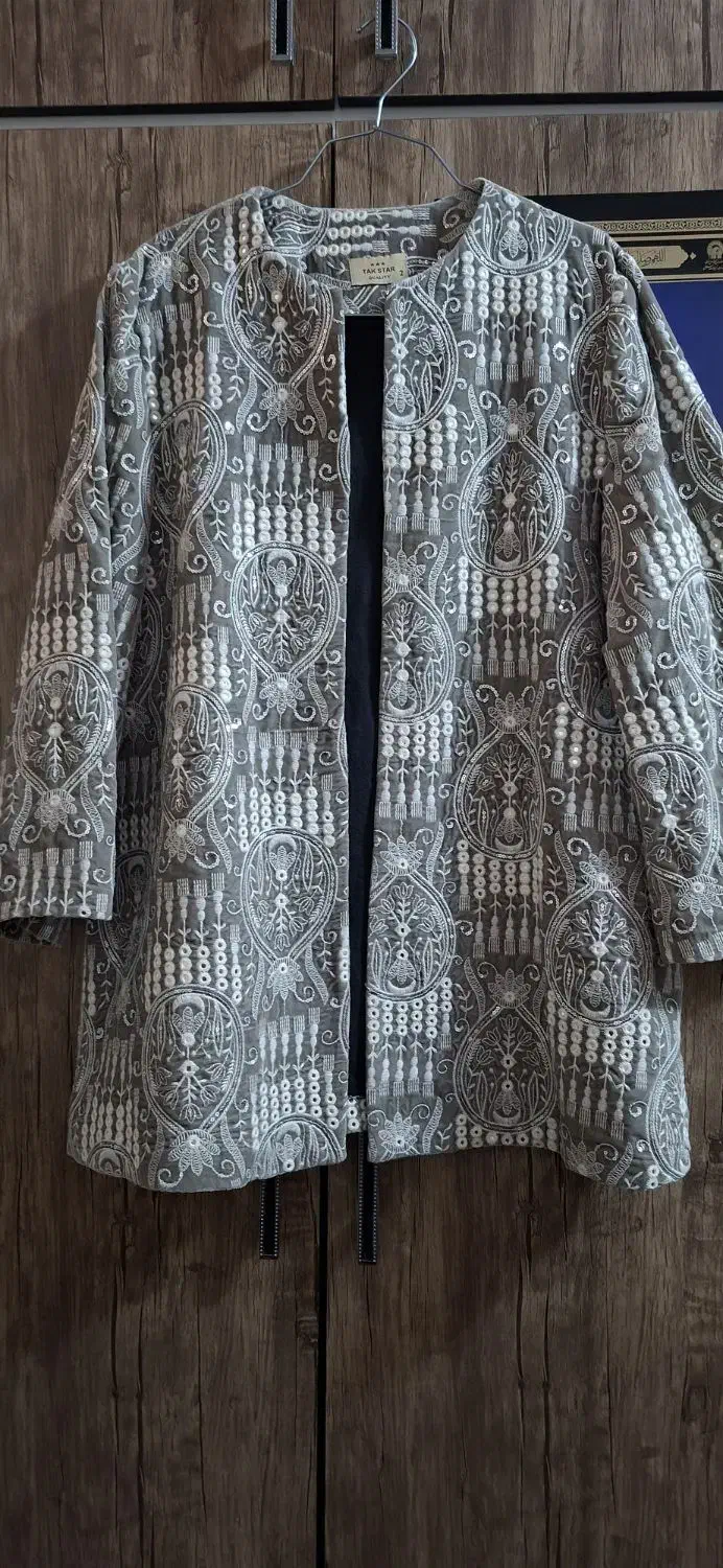 لباس|لباس|داران, |دیوار