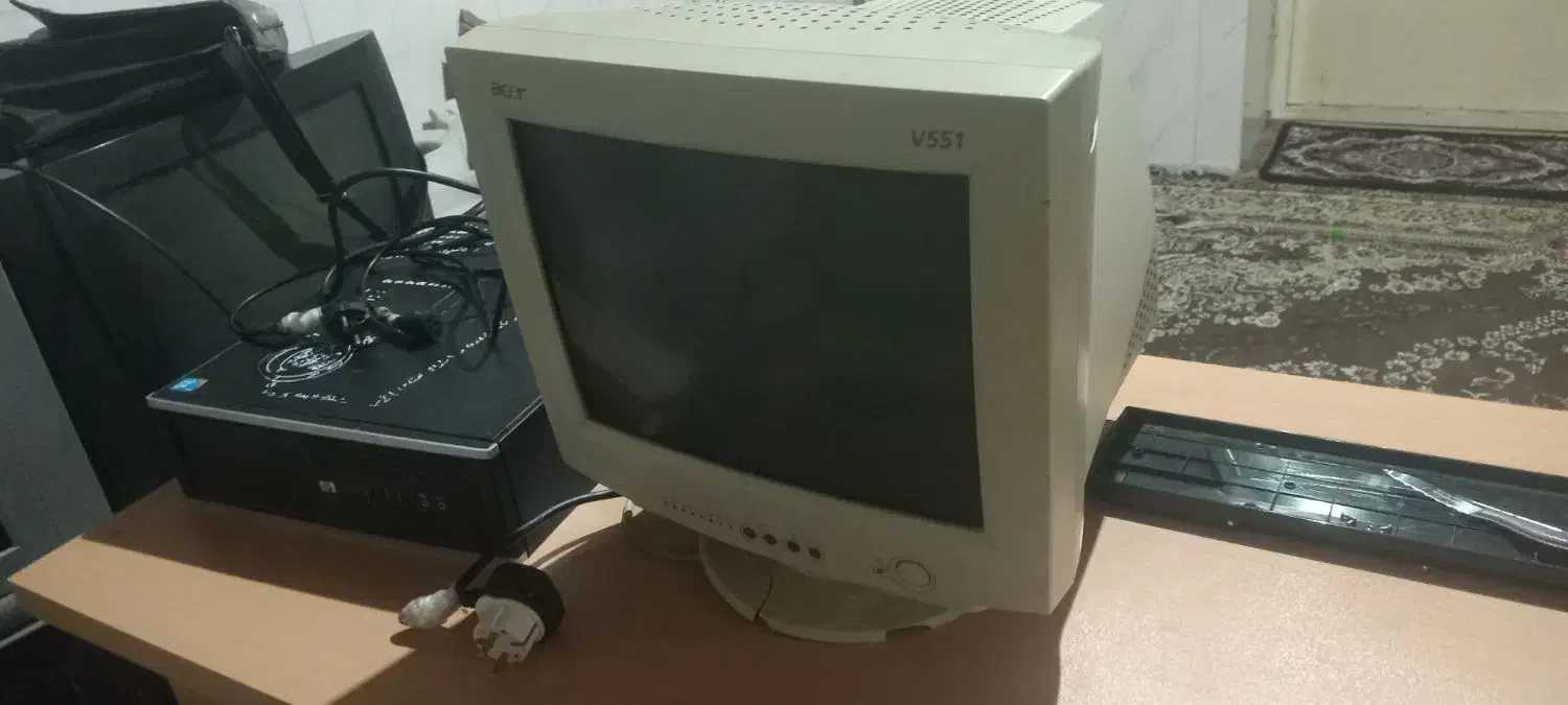 کامپیوتر قدیمی|رایانه رومیزی|لردگان, |دیوار