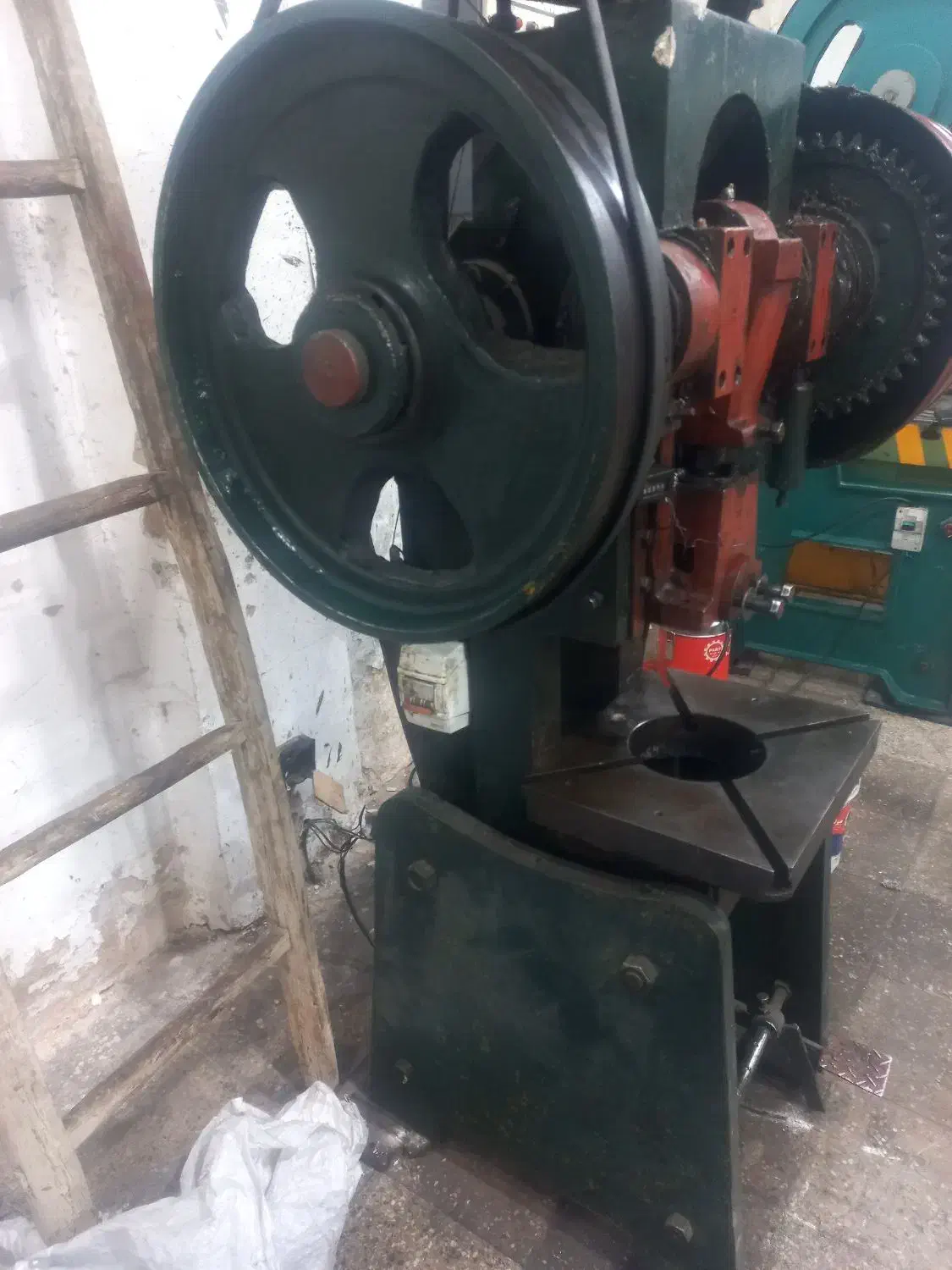 پرس ضربه ای ۲۰ تن|ماشینآلات صنعتی|خمینیشهر, |دیوار