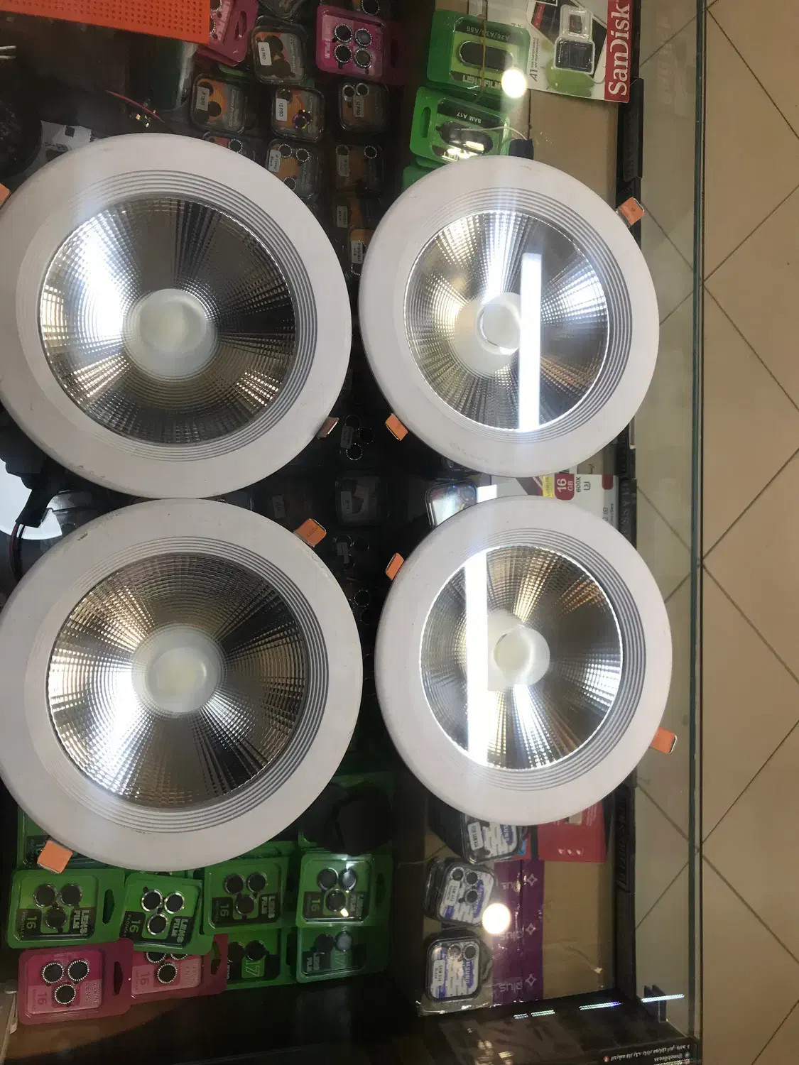 لامپ سقفی ۳۰ وات سفید|لامپ و چراغ|اندیشه, اندیشه فاز ۱|دیوار