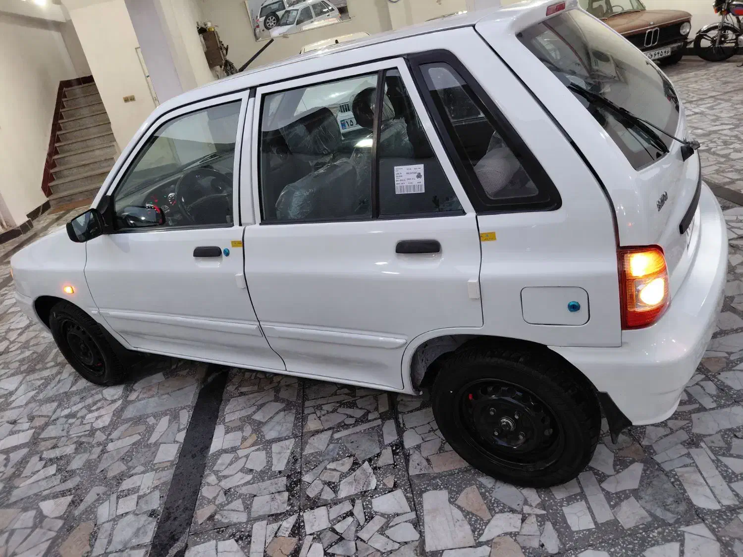 پراید111مدل ۹۳ بدون رنگ و ضربه و ترک و جوش|خودرو سواری و وانت|رشت, یخسازی|دیوار