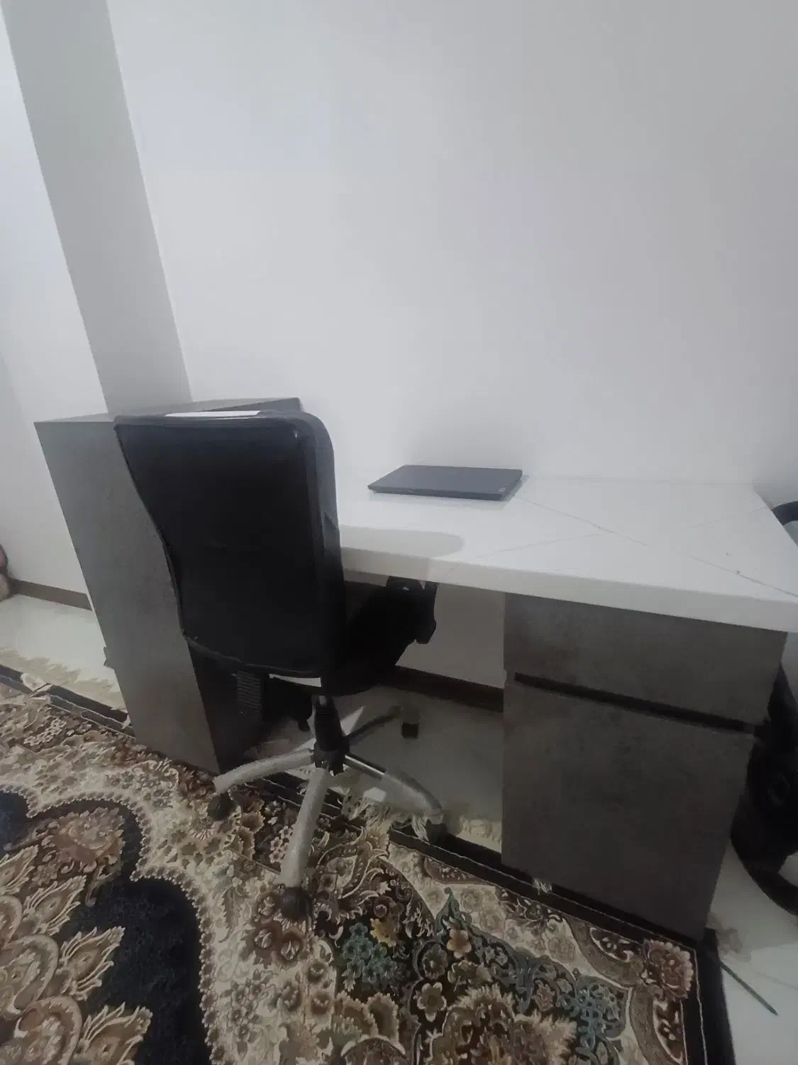 میز تحریر و صندلی|میز تحریر و کامپیوتر|اشتهارد, |دیوار