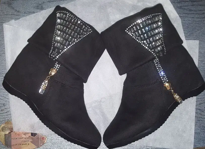 نیم بوت ، هودی ،کفش ، شلوار ، کیف و کفی طبی|کیف، کفش، کمربند|تهران, تجریش|دیوار