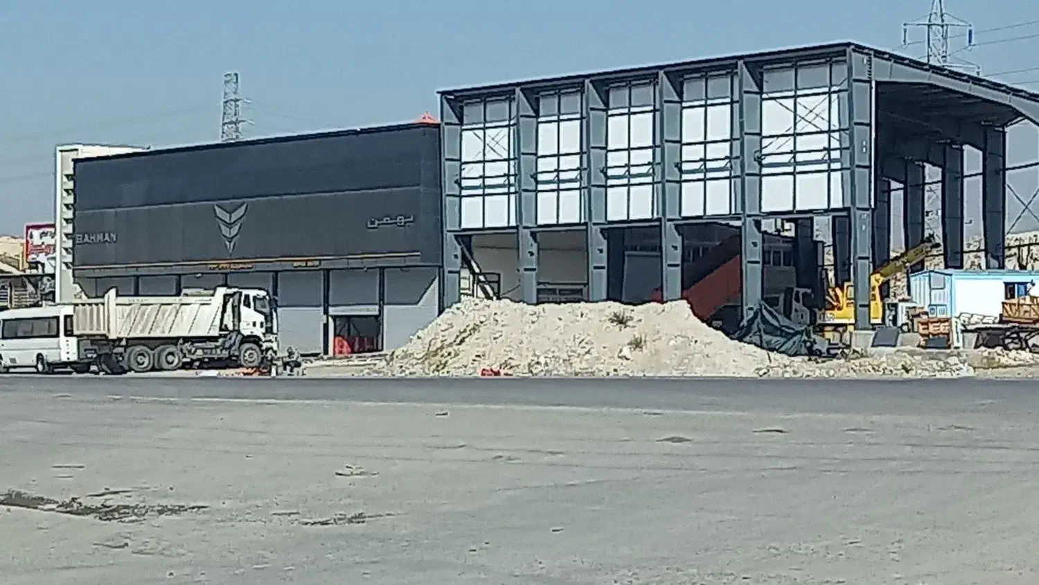 زمین ... حاشیه جاده اصلی|مشارکت در ساخت املاک|ملکآباد, |دیوار