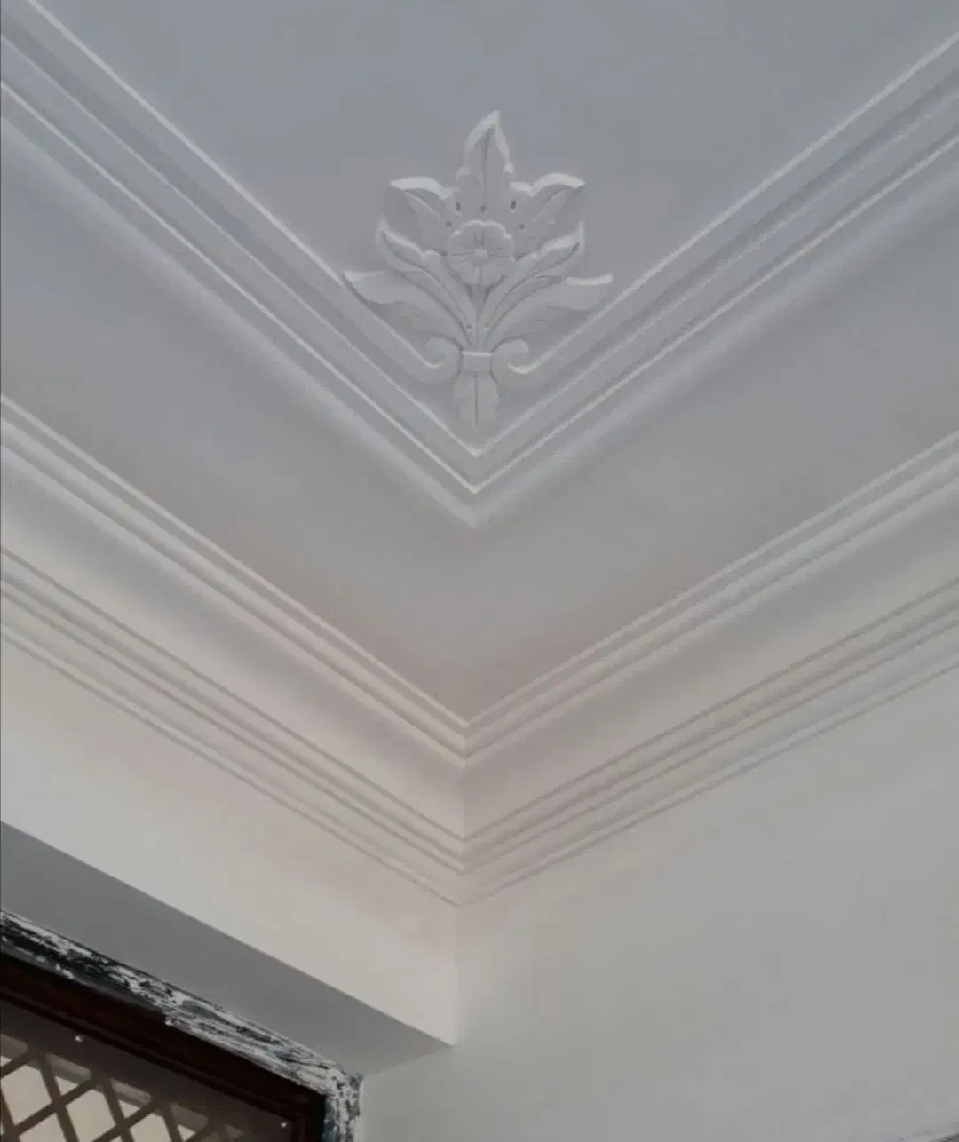 گچکاری و لکه گیری بابهترین قیمت وبهترین کیفیت|خدمات پیشه و مهارت|سبزوار, پاسداران|دیوار