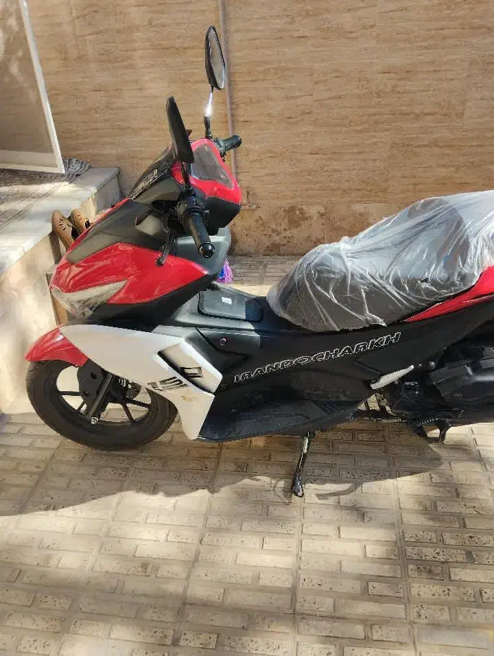 موتور نو نو|موتورسیکلت|اندیشه, اندیشه فاز ۱|دیوار