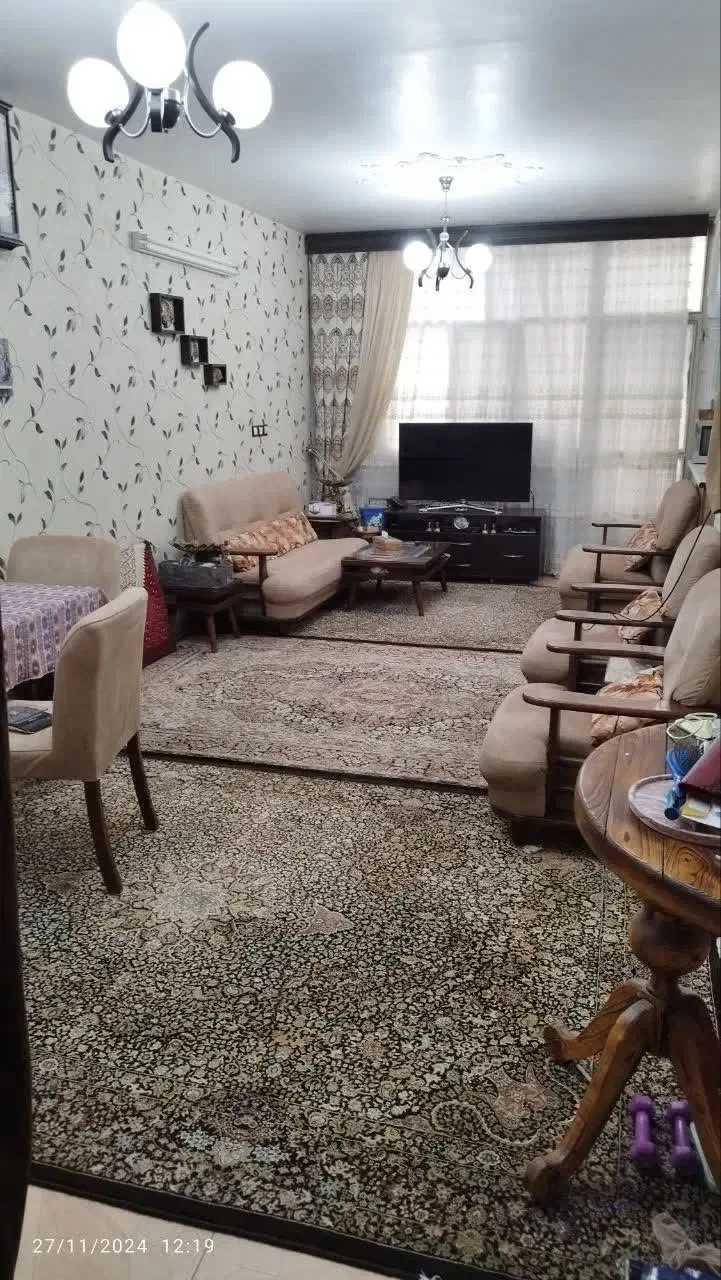 اپارتمان تک واحدی ۷۰ متر کوچه بن بست و آرام|فروش آپارتمان|تهران, شهرک فردوس (حسینی)|دیوار