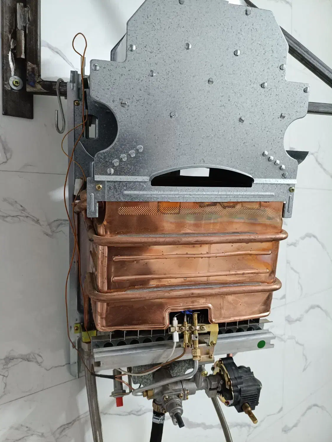 آبگرمکن و پکیج|خدمات پیشه و مهارت|اصفهان, شهرک میلاد|دیوار