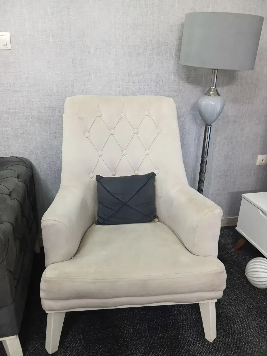 مبل نیو کلاسیک چستر ۷ نفره|مبلمان خانگی و میز عسلی|قم, پردیسان|دیوار