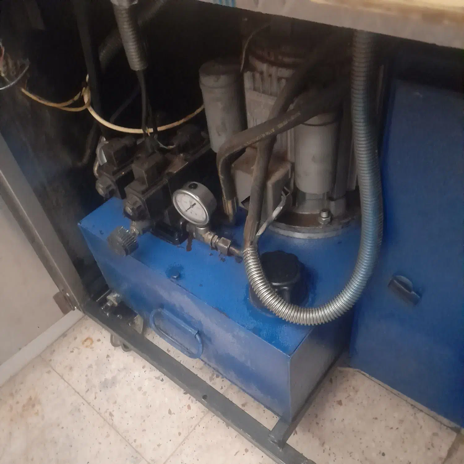 دستگاه سیخ گیر|کافی‌شاپ و رستوران|آباده, |دیوار