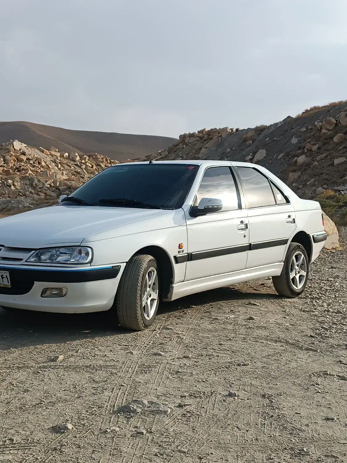 پژو پارس سال 400|خودرو سواری و وانت|الیگودرز, |دیوار