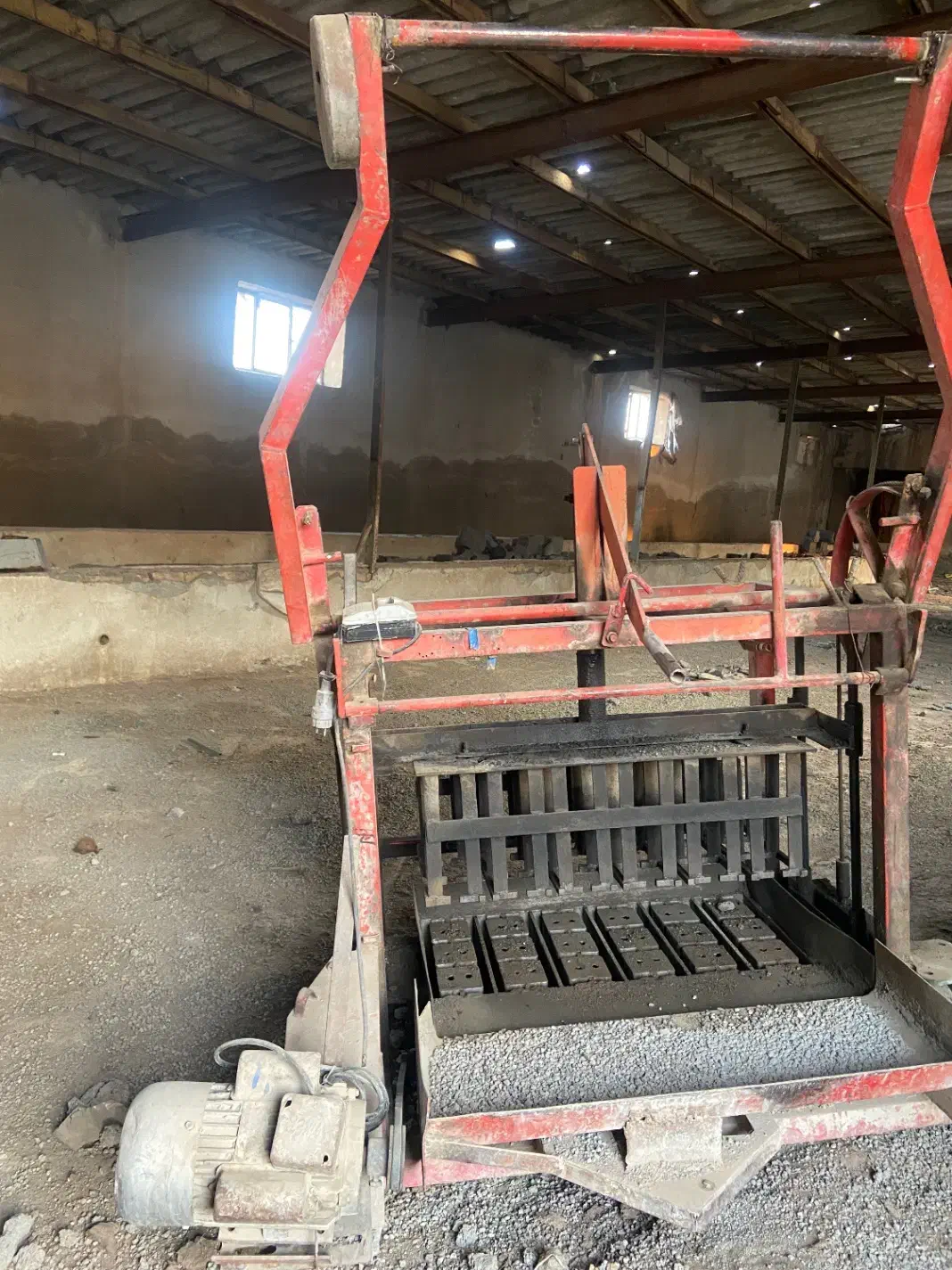 بلوکه زن ۳۸*۱۳ سالم و آماده به کار-قیمت استثنائی|ماشینآلات صنعتی|ملکآباد, |دیوار